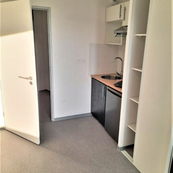 Location Appartement 1 pièce 19m² NIMES 30000 - Photo 1