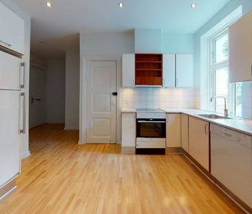 Lys lejlighed med stor rummelig stue i hjertet af Aalborg - Photo 1