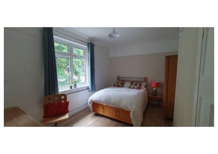 5 bedroom private hall to rent - Photo 4
