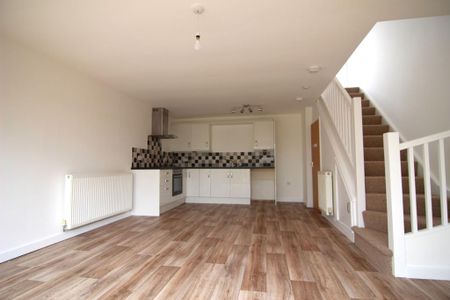 2 bedroom maisonette to rent - Photo 5