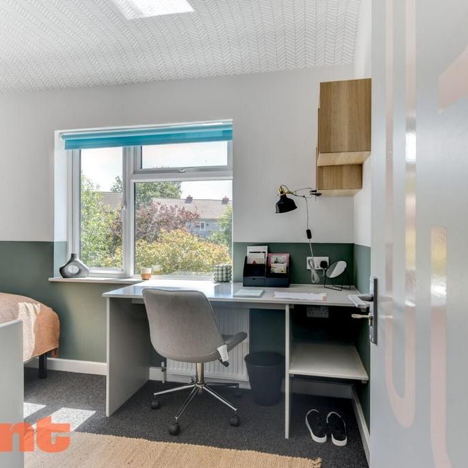 1 bedroom in a house share to rent - Photo 1