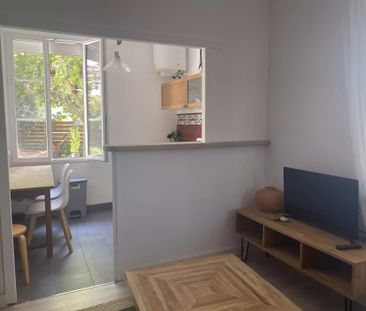 Location Appartement 1 pièce 24m² LA CIOTAT 13600 - Photo 1