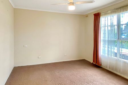 Neat & Tidy Unit in Central Location - Photo 5