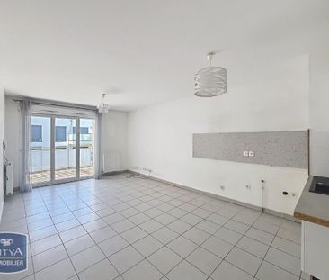 Location Appartement 3 pièces 61m² DECINES CHARPIEU 69150 - Photo 2