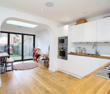 Oliver Close, W4, London - Photo 2