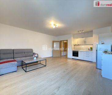 Pronájem bytu 1+kk 38 m2 - Fotografie 3