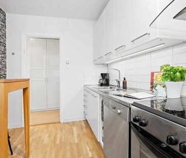 Astrakangatan, Hässelby - Photo 1