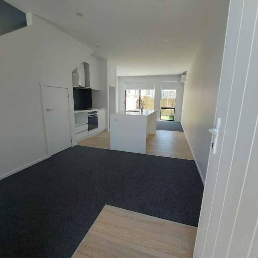 Brand new two bedroom townhouse in central Paraparaumu. Two weeks free rent bonus!!! - Photo 1