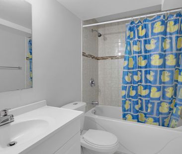 For Lease - 107 Frenchpark Circle, Brampton, Ontario - Photo 6