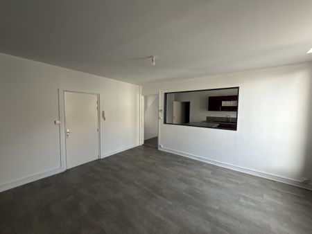 Location Appartement 4 pièces 72m² NANCY 54000 - Photo 2