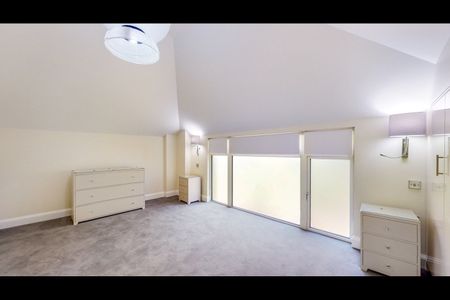 2 Bed Detached House, Warwick Gardens, W14 - Photo 2