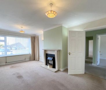 3 bedroom detached bungalow to rent - Photo 1