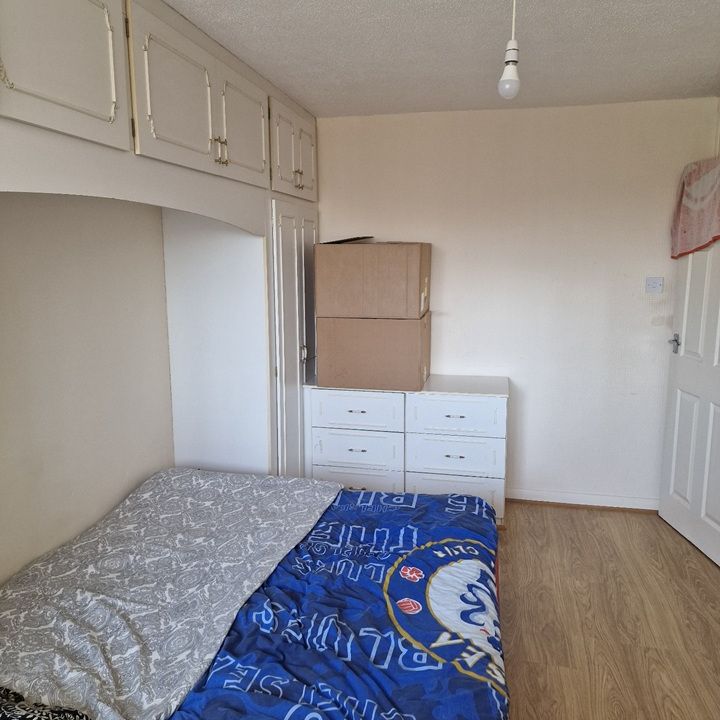 3 Bed Semi-Detached House, Harvest Close, LE4 - Photo 1