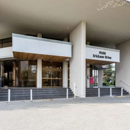 Tower East - Photo 3