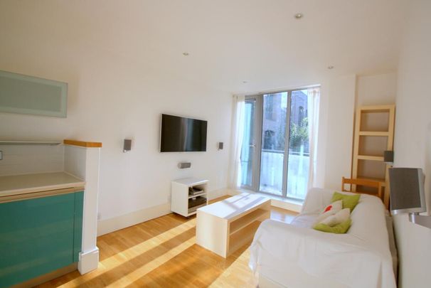 1 bedroom flat to rent - Photo 1