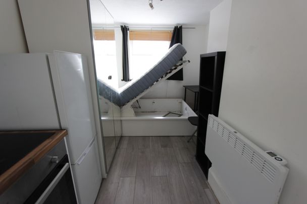 Studio Flat, St. Michael's Terrace, N22 - Photo 1