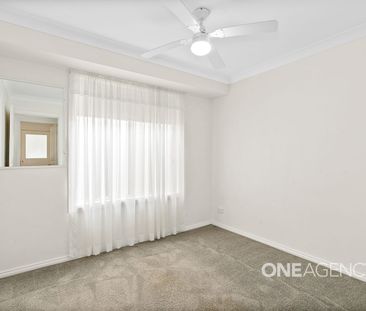 COMFORTABLE FAMILY LIVING IN A QUIET BOMADERRY CUL-DE-SAC - Photo 3
