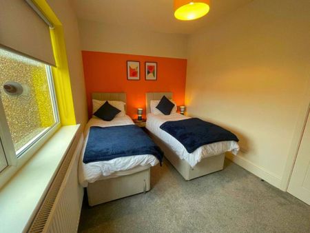 3 bedroom terraced house to rent - Photo 4