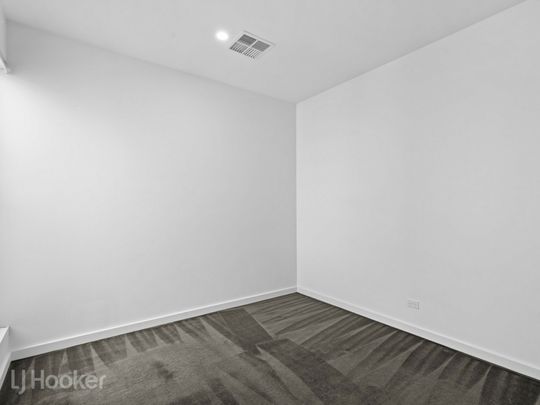 31 Abercrombie Avenue, Woodforde - Photo 1