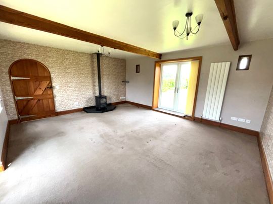 2 bedroom barn conversion to rent - Photo 1