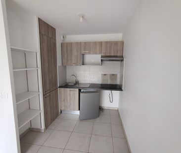 Location Appartement 2 pièces 44m² LAUNAGUET 31140 - Photo 4