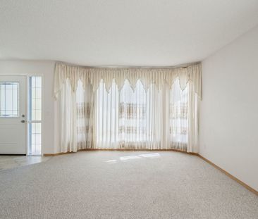 179 Taravista Street Northeast - Photo 6