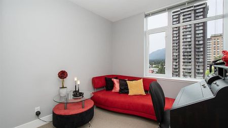 158 W 13th St #902 - Photo 2