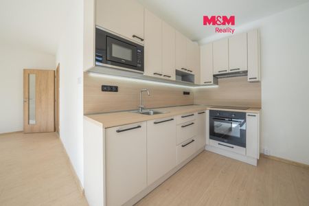 Pronájem bytu 1+kk a garsoniéry 41 m², K Pomezí 2917, Cheb - Photo 2