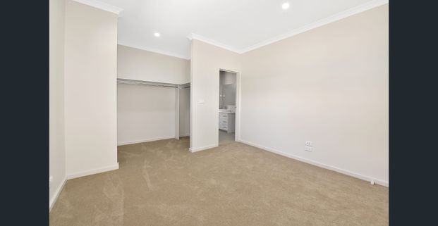 Your Ideal Home Awaits! - Photo 1
