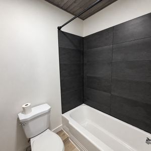 3 1/2 SEMI-MEUBLÉ À LOUER - Photo 3