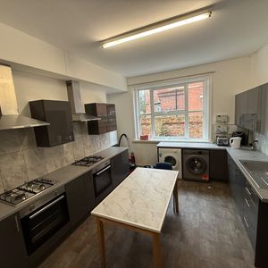 Room in a Shared House, Western Elms, RG30 - Photo 2