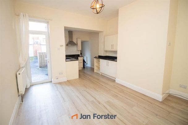 2 Bedroom Flat - Ground Floor - Photo 1