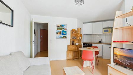 METZ QUEULEU - F2 MEUBLE - RESIDENCE DE SERVICES - PARKING - Photo 3