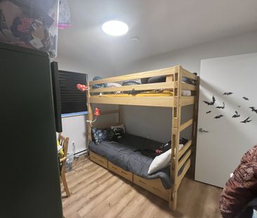 4 1/2 à Louer - Photo 1