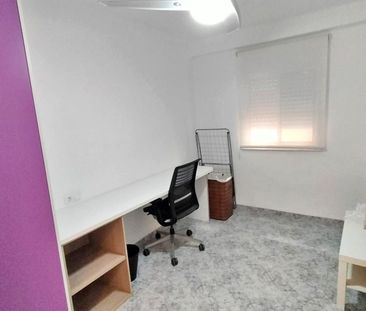 Piso de alquiler en Calle de Barcenillas, Gibralfaro - Photo 1