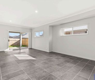 13 Packenham Street, Burpengary East QLD 4505 - House For Rent | Do... - Photo 1