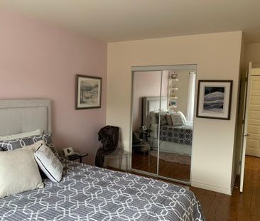 4.5 A LAVAL TRÈS LUXUEUX ET TRANQUILLE!! - Photo 2