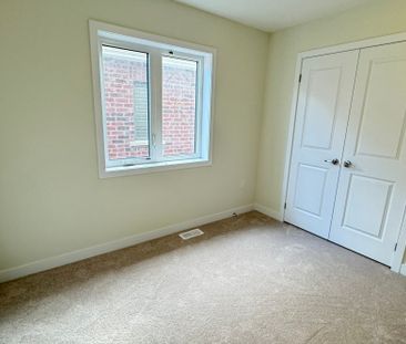 For Lease - 19 Shrubsall Street, Cambridge, Ontario - Photo 6