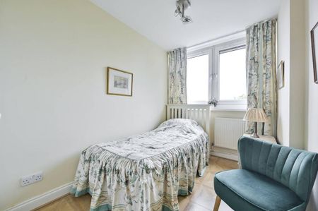 3 bedroom flat to rent - Photo 3
