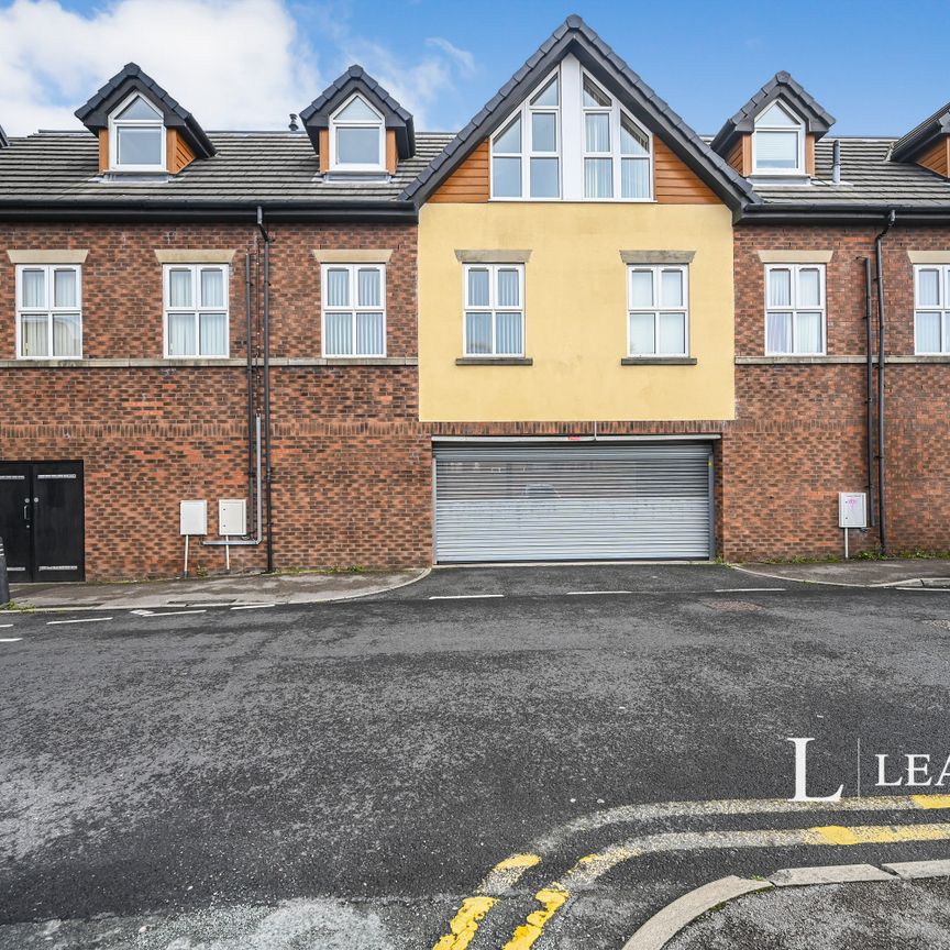 2 bedroom apartment to rent Woodford Street, Wigan, WN5 - Photo 1