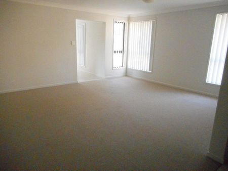 A HOME AMONG THE GUMTREES - Photo 4