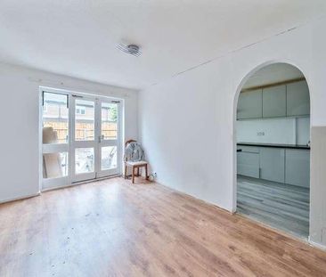 Starling Walk, Hampton, TW12 - Photo 1