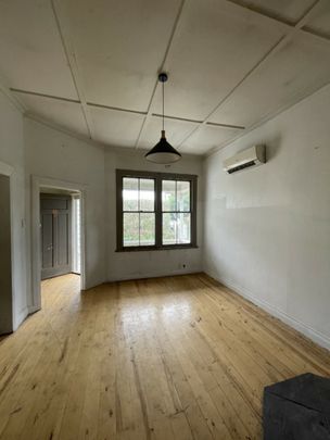 2 BEDROOMS - NEW BATHROOM - FULL SECTION - Photo 1