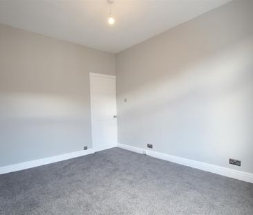 2 bedroom House To Let - Photo 5