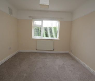 2 bedroom detached bungalow to rent - Photo 5