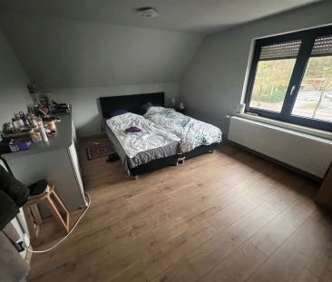 Ruim dakappartement met 2 slaapkamers - Foto 2