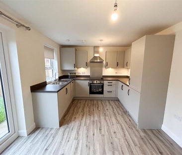 3 bedroom end of terrace house to rent - Photo 1