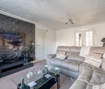 4 bedroom detached house to rent - Photo 1