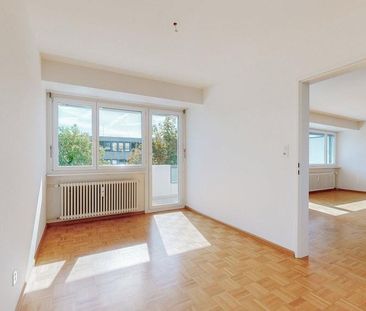 Ihr neues Familienzuhause - zentral gelegen und mit viel Platz! - Foto 1