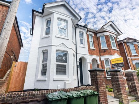 Luxury 6 bedroom, ensuite Student House Room 7 - Photo 3